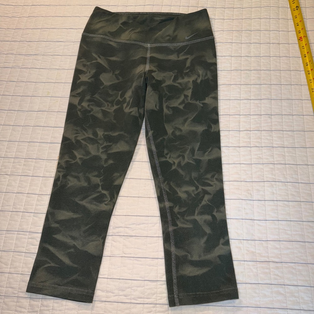 Nike Dri-FIT Womens XS Green Black Abstract Print Crop Leggings 622193-060